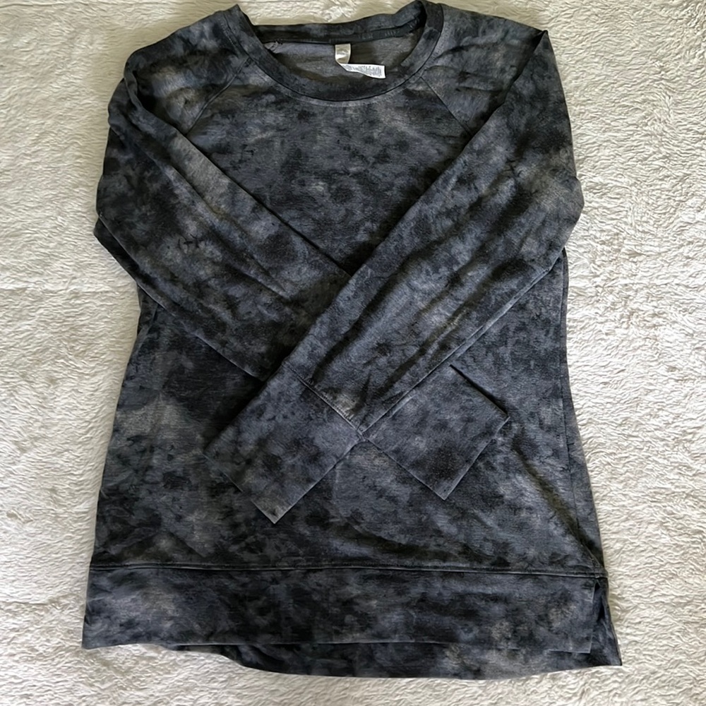 Tie dye gray long sleeve